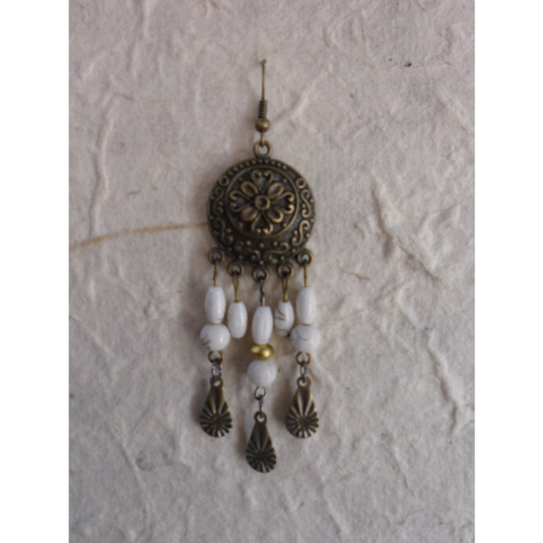 Boucles d'oreilles Sumalee blanches