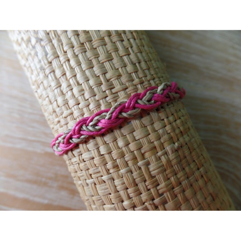 Bracelet natté ficelle rose