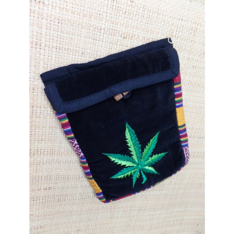 Sac velours noir ghéri brodé feuille verte