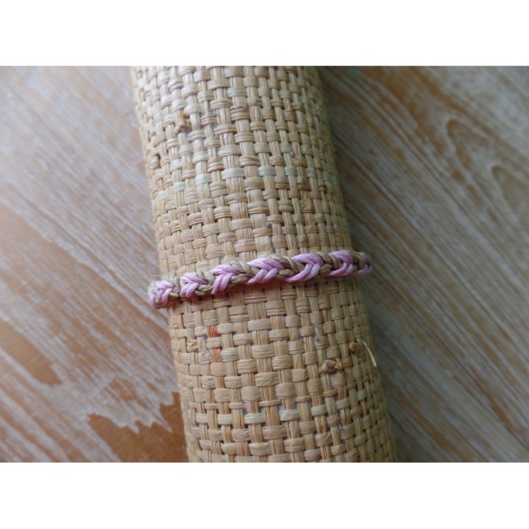 Bracelet natté ficelle rose pâle