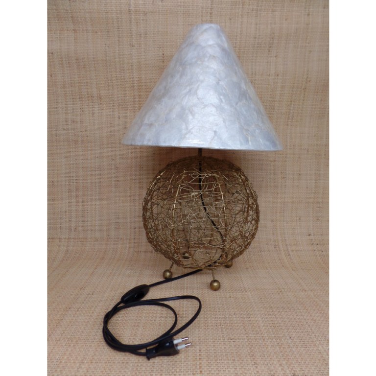 Lampe pied métal chapeau conique en nacre