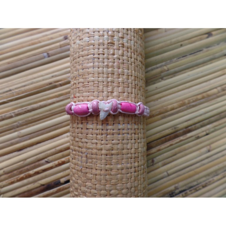 Bracelet rose pâle dent de requin 