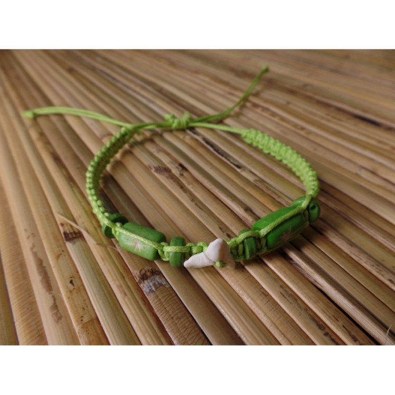 Bracelet vert dent de requin 