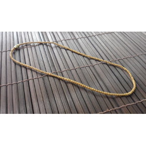 Collier marron ras de cou santal