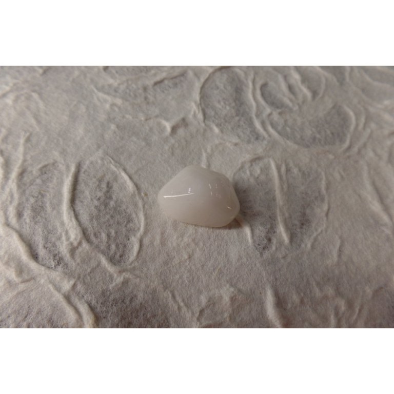 Pierre quartz laiteux