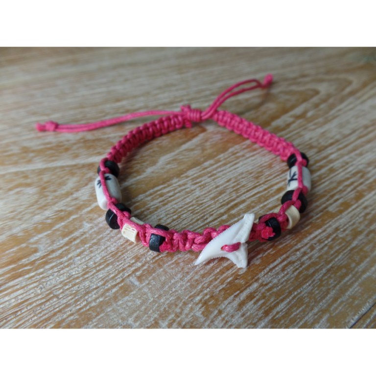 Bracelet dent de requin framboise