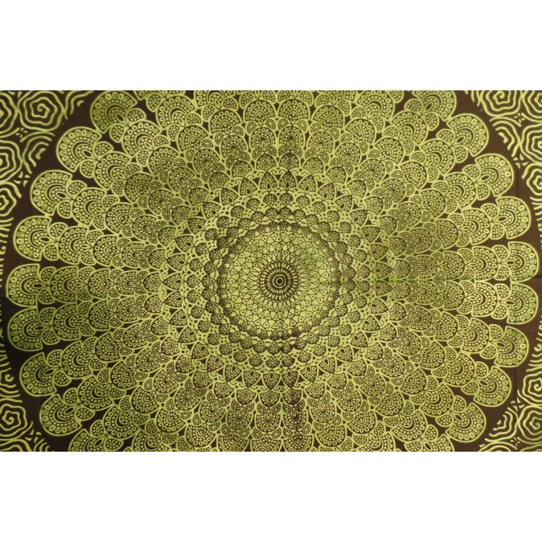 Petite tenture rosace et spires vertes