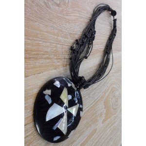 Collier rond fleur de nacre