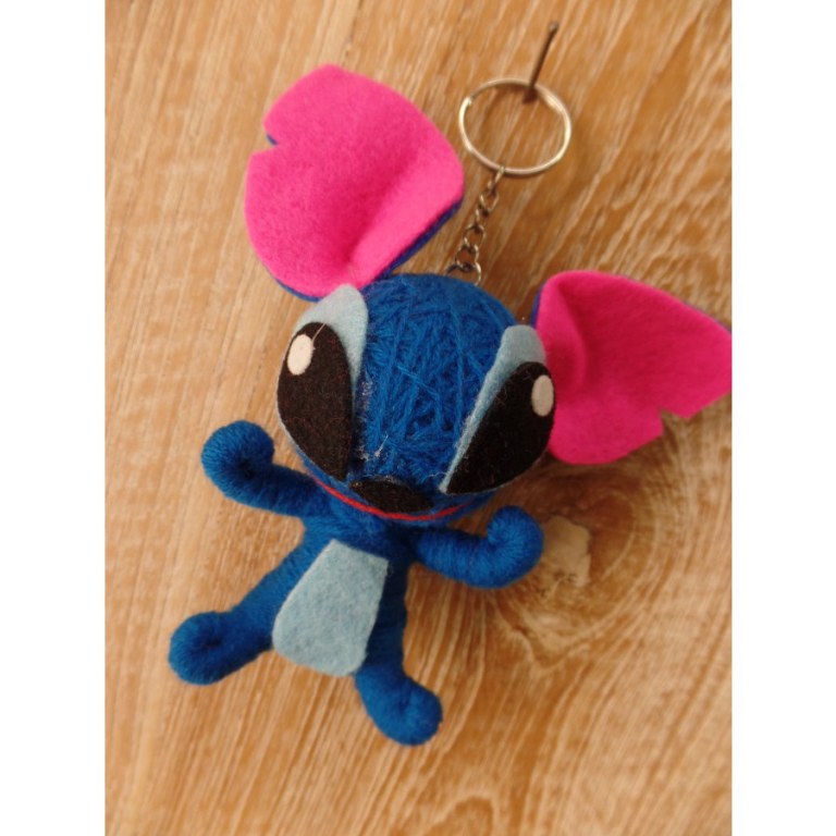 Porte-clés bleu big Stitch