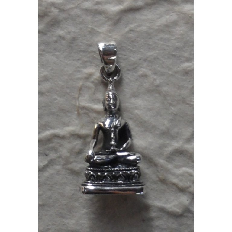 Pendentif Bouddha sur son trône de lotus