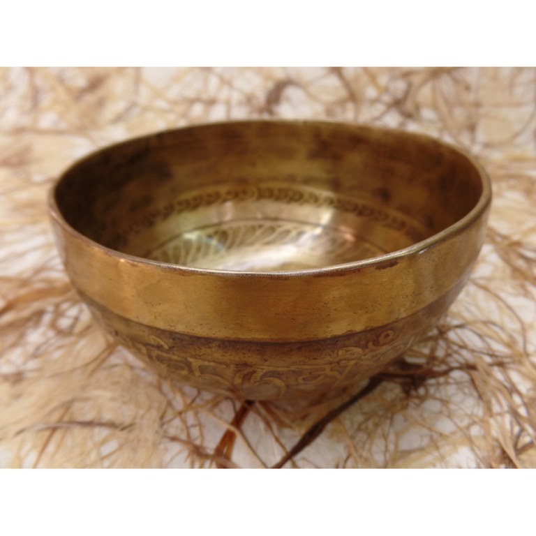 Bol chantant gravé fleur