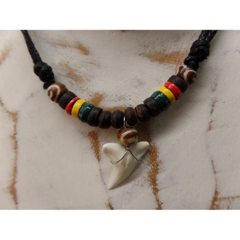 Collier Taapuna dent de requin blanc rasta