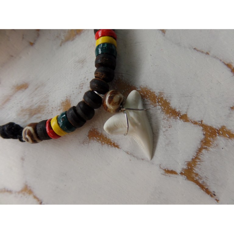 Collier Taapuna dent de requin blanc rasta