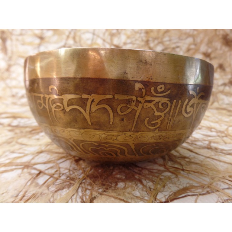 Bol tibétain gravé noeud infini/les yeux de Bouddha