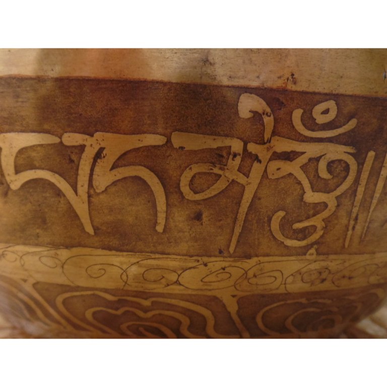 Bol tibétain gravé noeud infini/les yeux de Bouddha