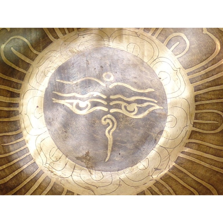 Bol tibétain gravé noeud infini/les yeux de Bouddha