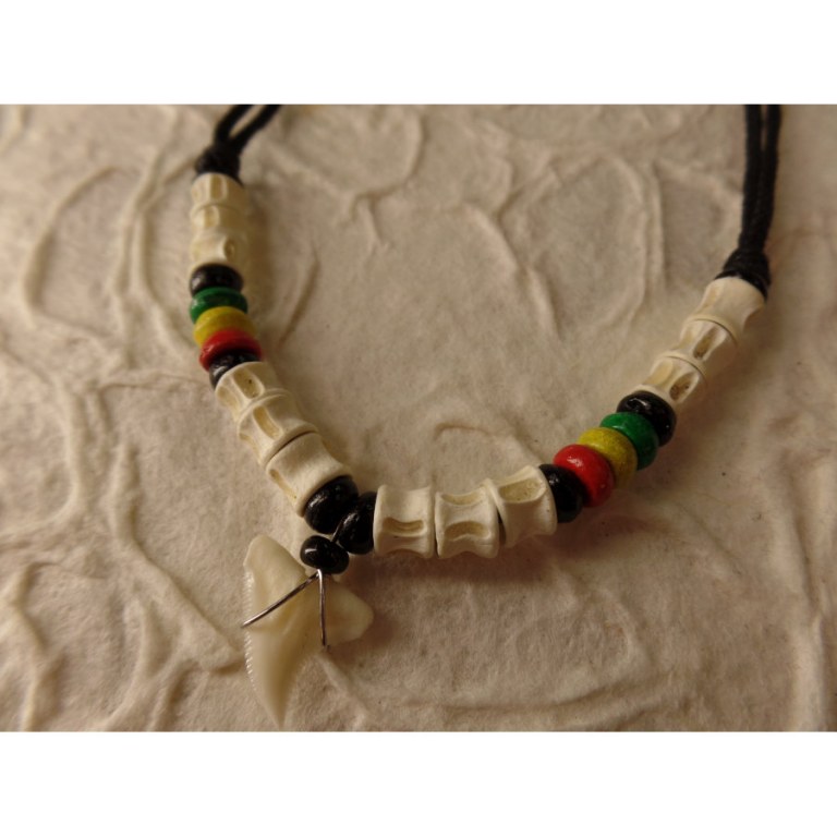 Collier Taapuna dent de requin blanc rasta 12 perles os 