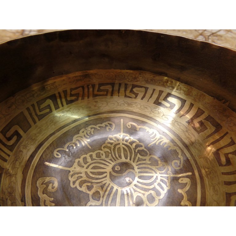 Bol tibétain gravé conque