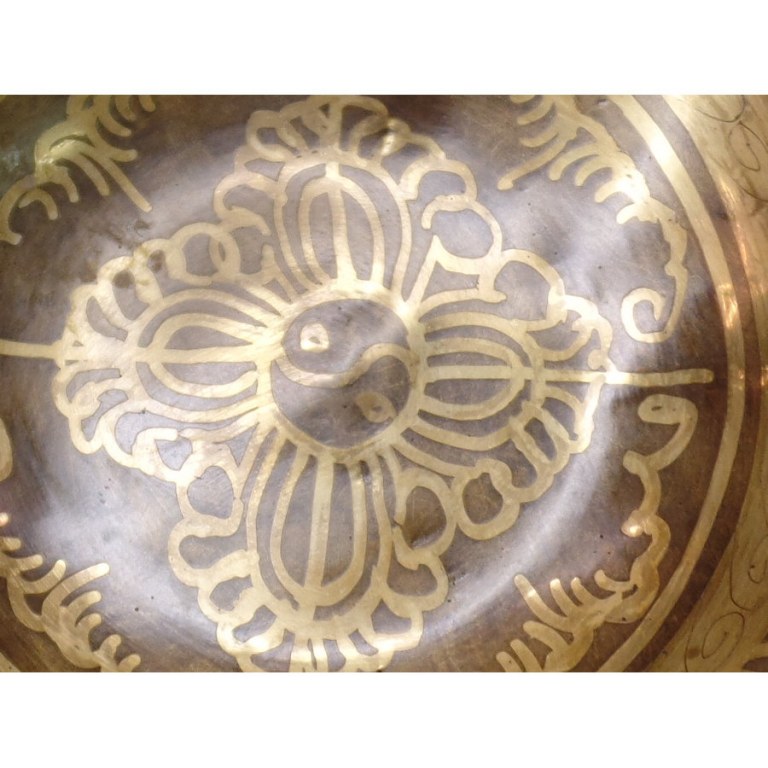 Bol tibétain gravé conque