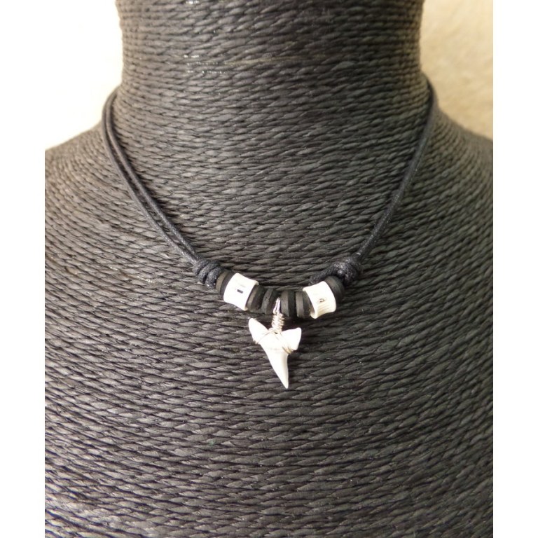 Collier Papara dent de requin mako 9