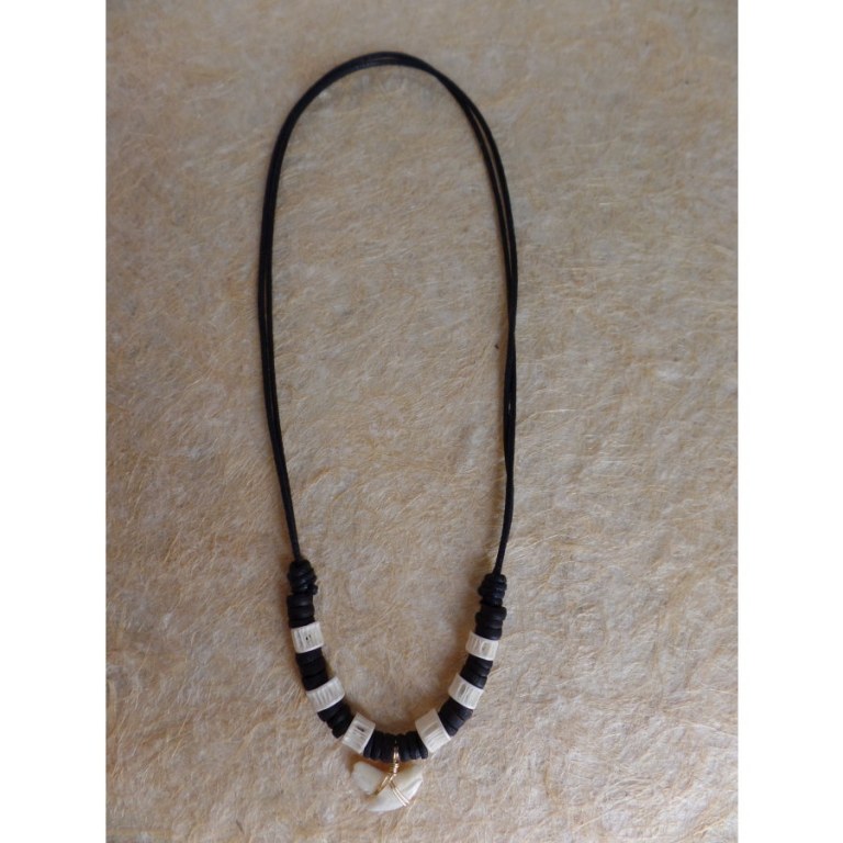 Collier Vairao dent de requin tigre 2