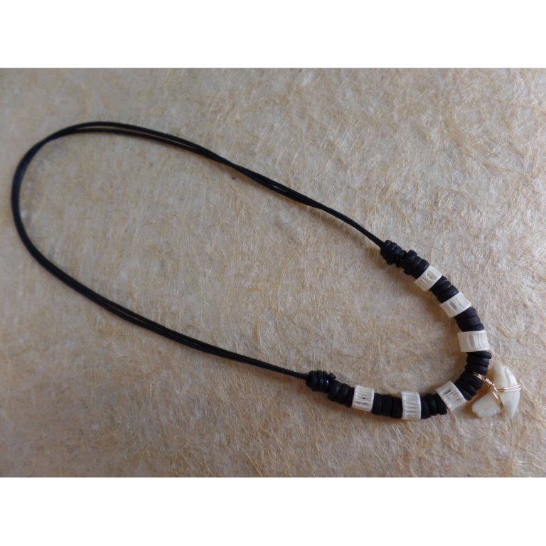 Collier Vairao dent de requin tigre 2