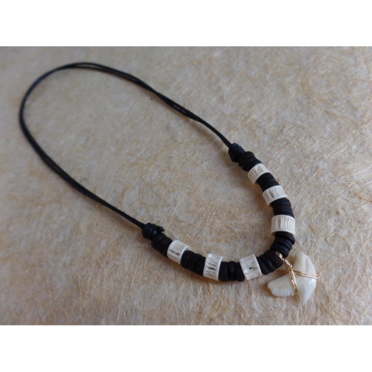 Collier Vairao dent de requin tigre 2