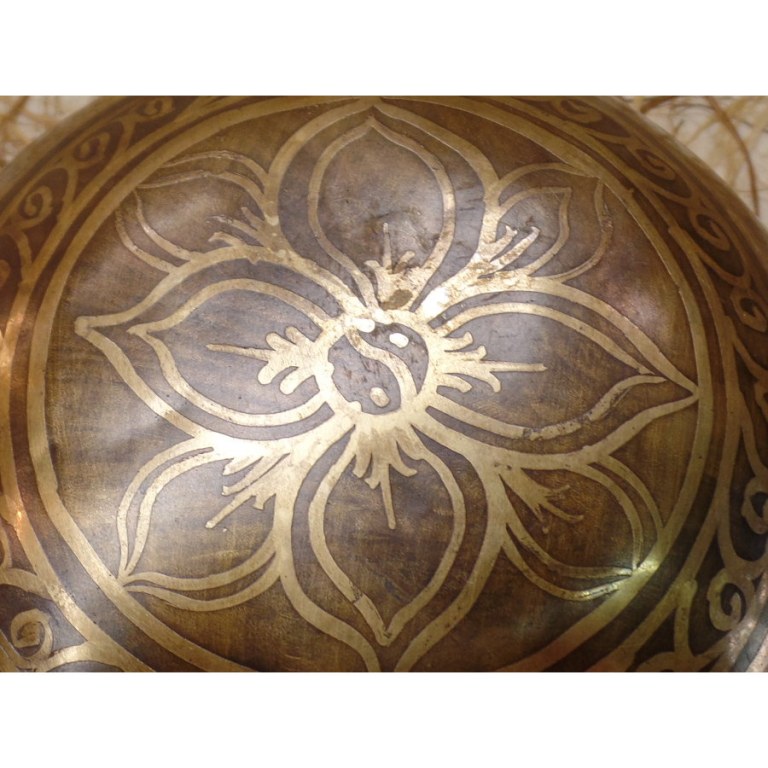 Bol tibétain gravé fleur de lotus Aum et yin yang