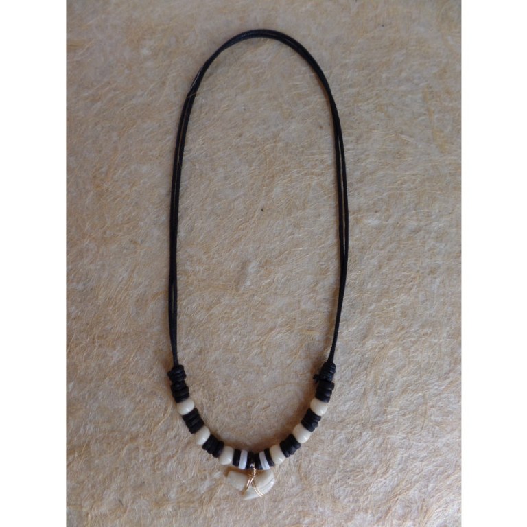 Collier Vairao dent de requin tigre 4