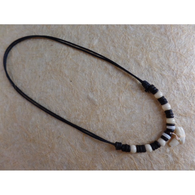 Collier Vairao dent de requin tigre 4