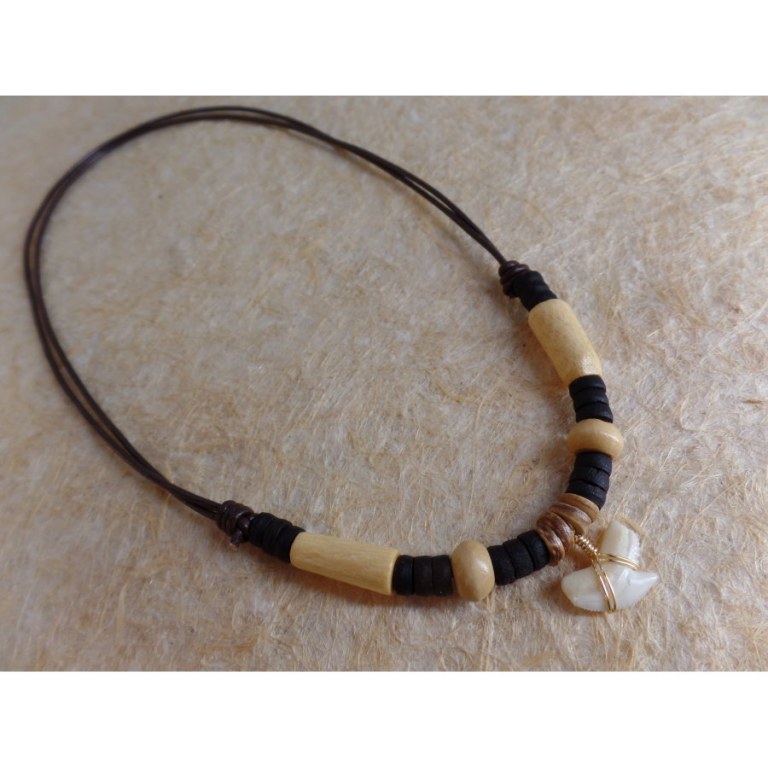 Collier Vairao dent de requin tigre 5