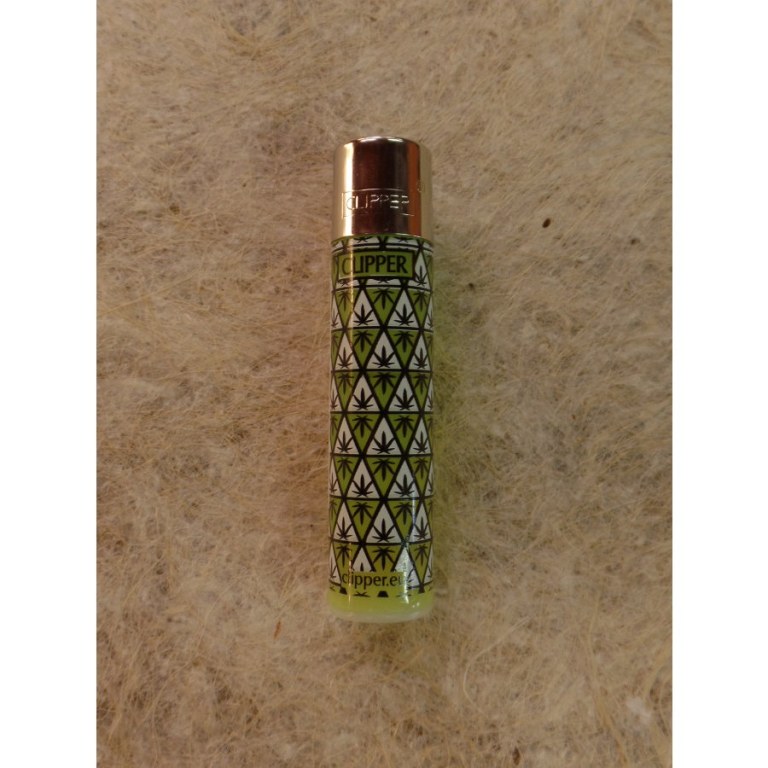 Briquet three leaf