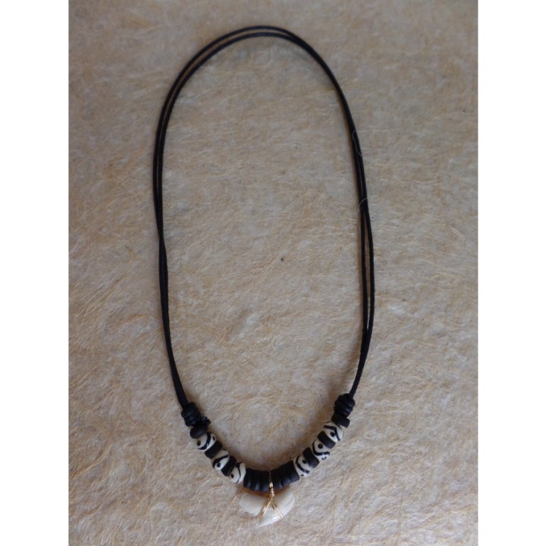 Collier Vairao dent de requin tigre 6