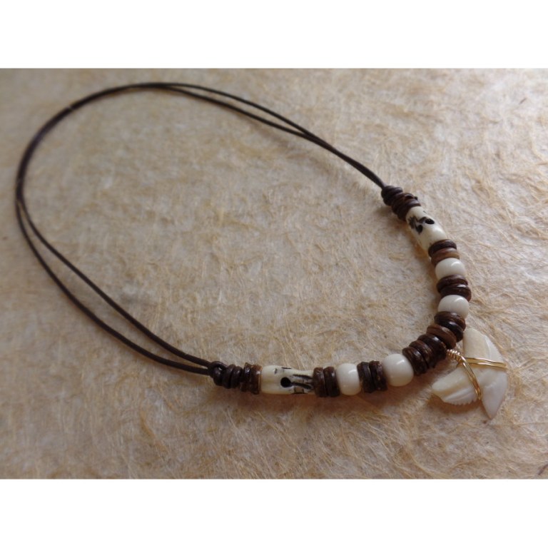 Collier Vairao dent de requin tigre 7