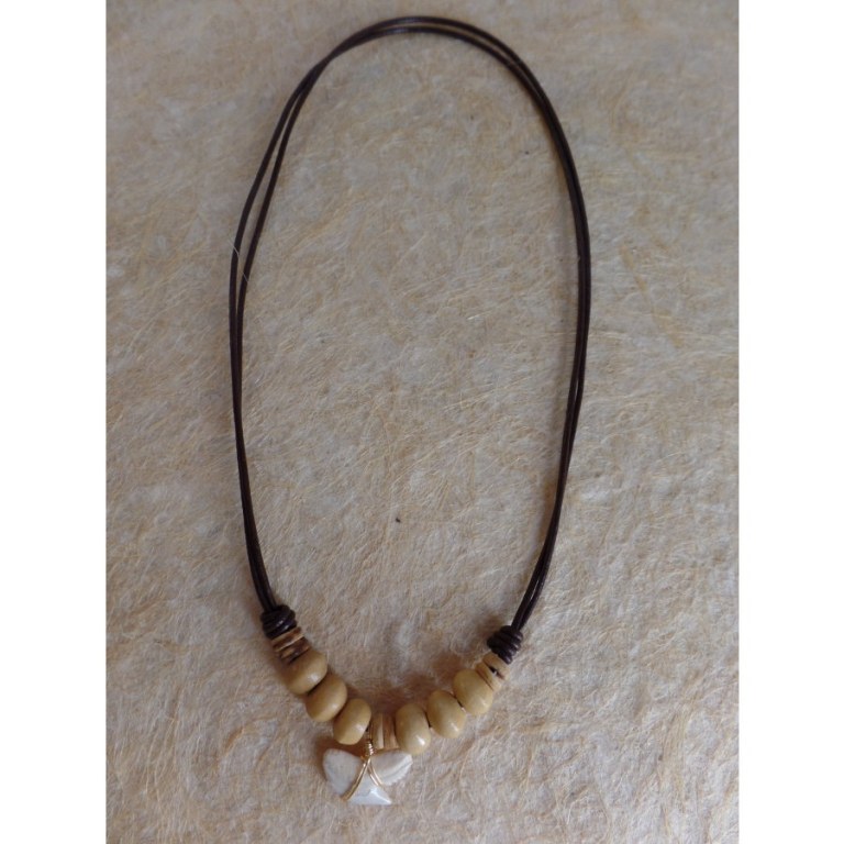 Collier Vairao dent de requin tigre 9