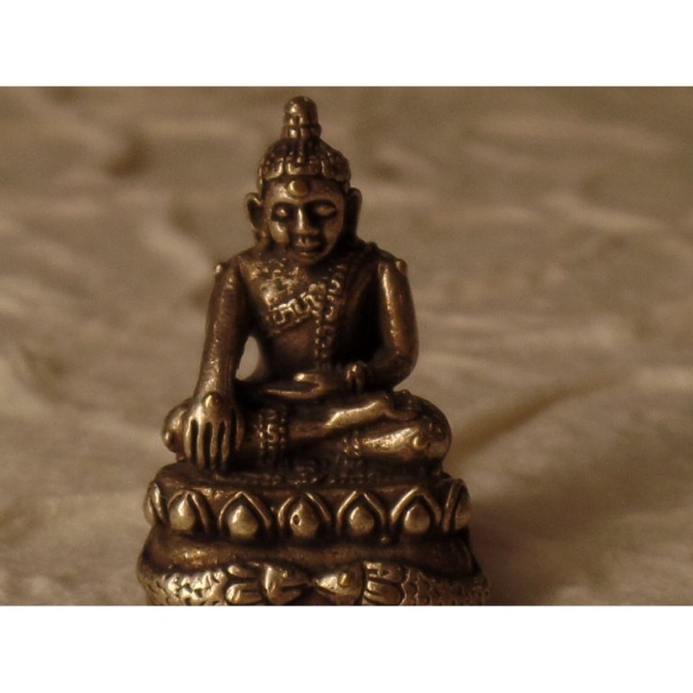 Miniature de Bouddha Bhumisparsa gris