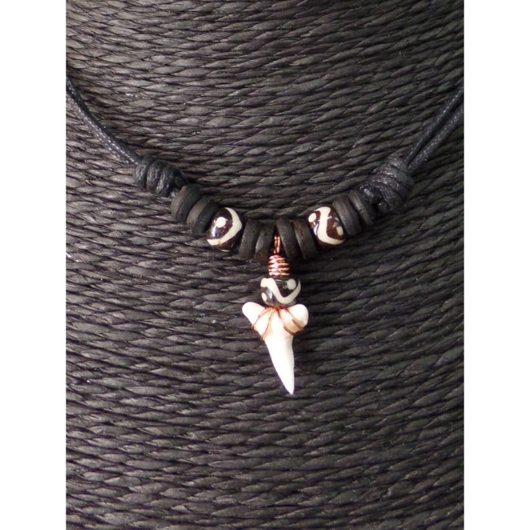 Collier Maraa dent de requin blanc 3