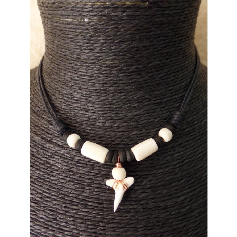 Collier Maraa dent de requin blanc 7