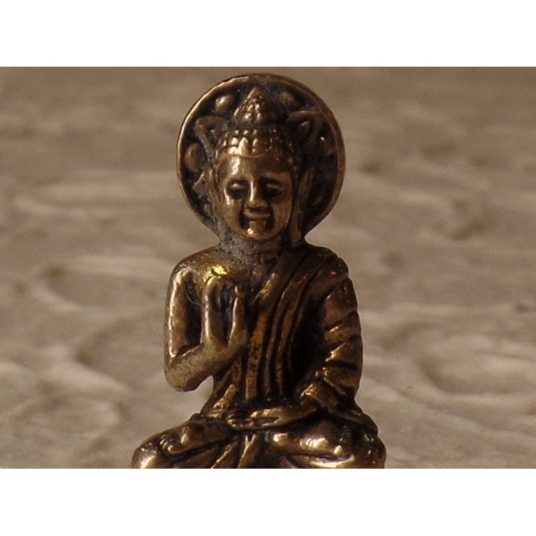 Bouddha abhayamudrâ 