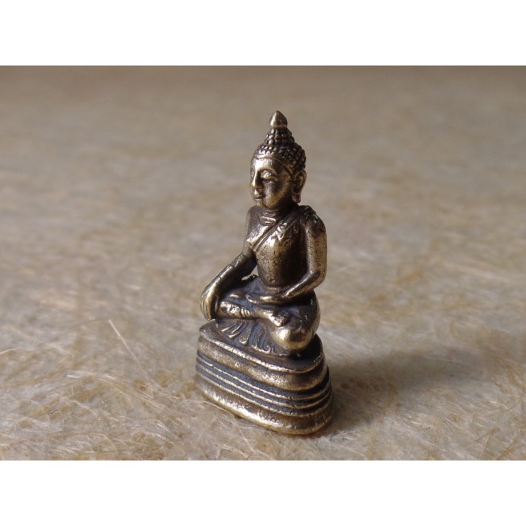 Figurine grise Bouddha en méditation
