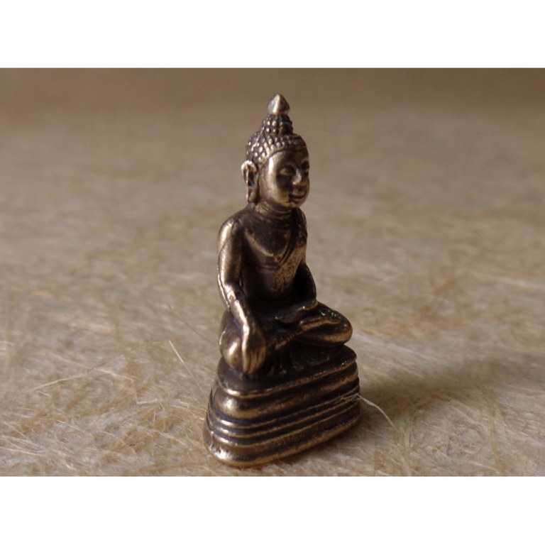 Figurine grise Bouddha en méditation