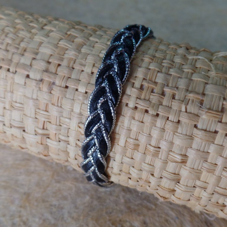 Bracelet cerah noir argenté