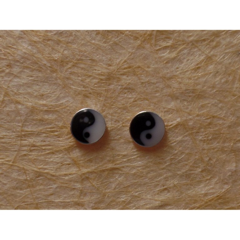 Clous d'oreilles yin yang 