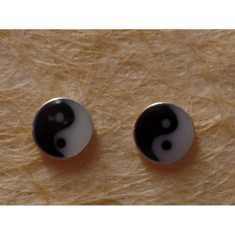 Clous d'oreilles yin yang 