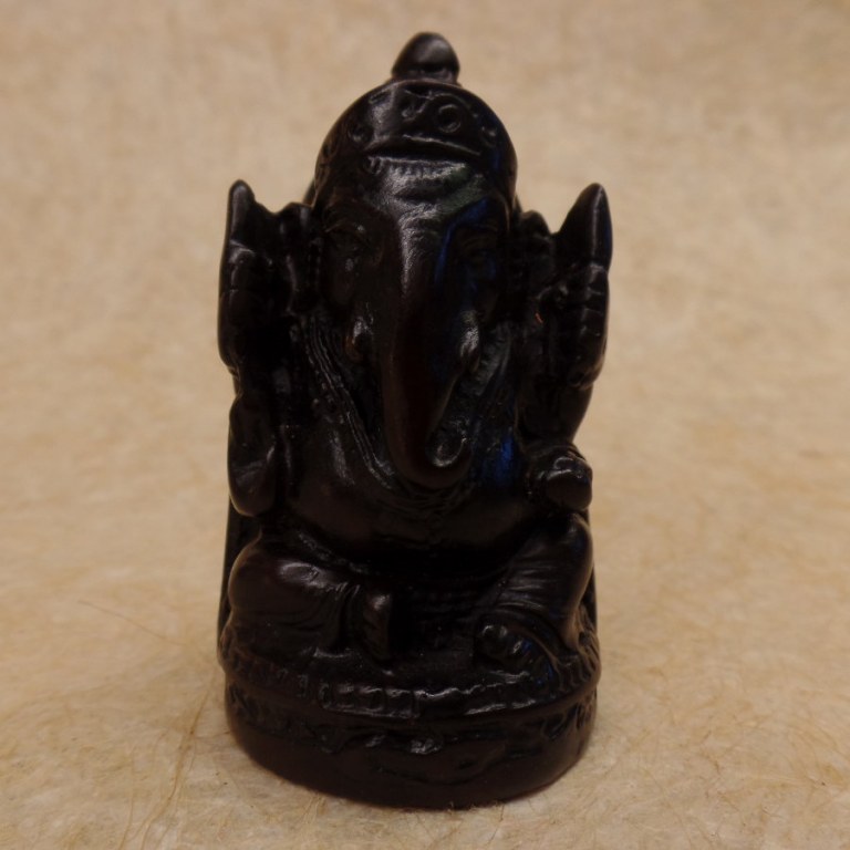 Mini Ganesh sur son trône