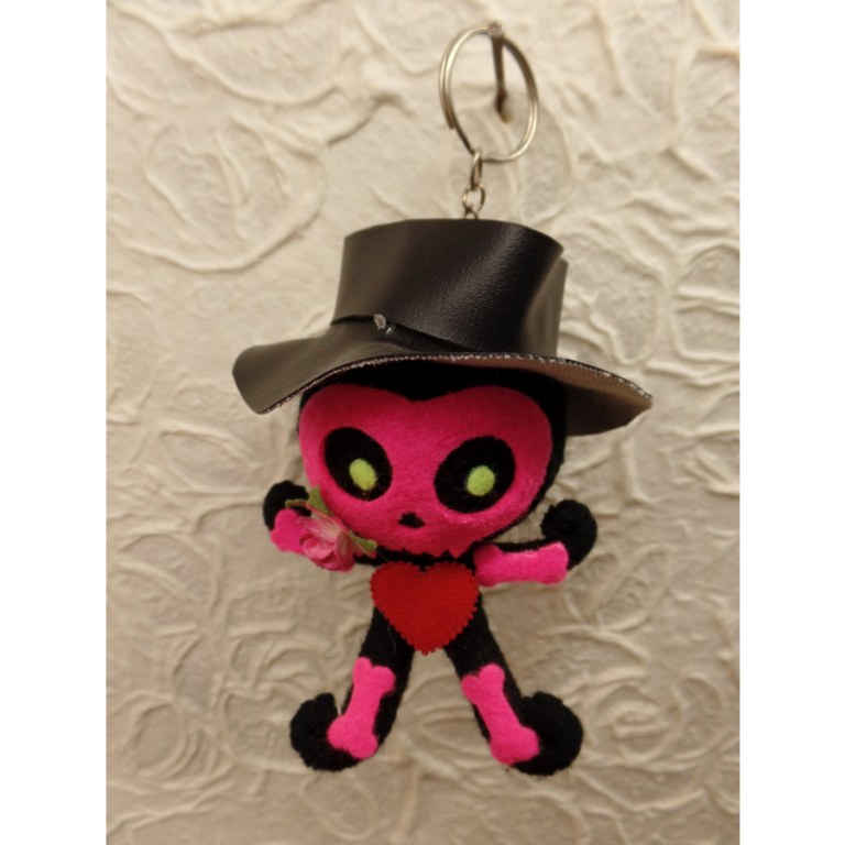 Porte clés big scarecrow amoureux rose