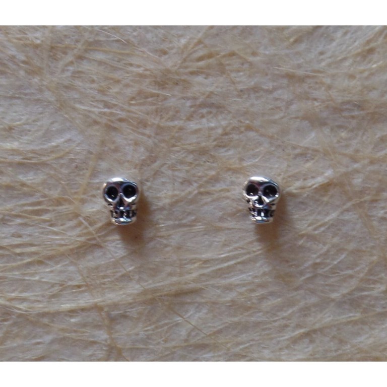 Clous d'oreilles mini skull