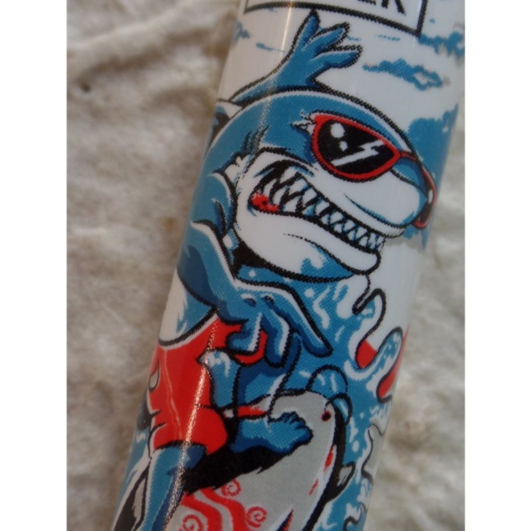 Briquet requin sportif