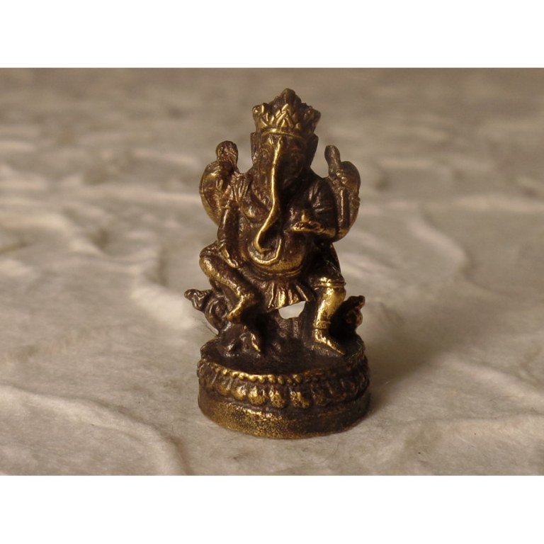 Ganesh jambe droite repliée doré