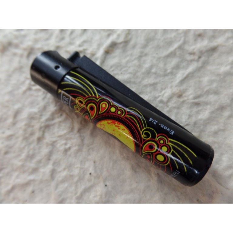 Briquet noir oeil jaune